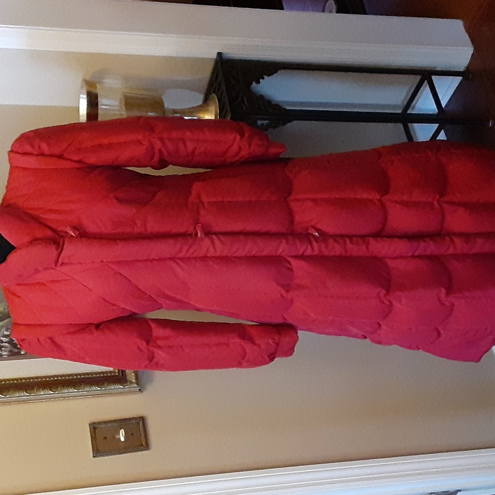 The Water's Edge Down red full length quilted coat 80% duck down 20% feather XS…